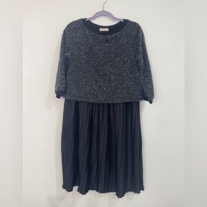 JUST LIVING Chic Black and Gray Dress